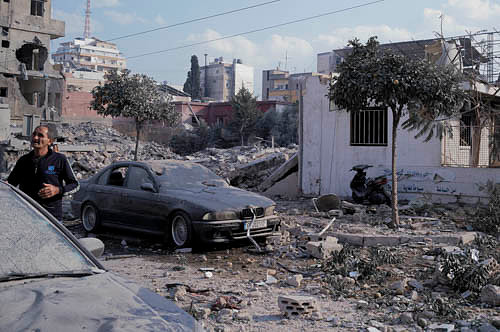Israel targeted 3 residential buildings in the city of Tyre, Leb