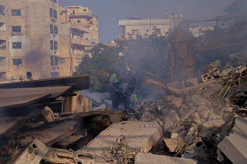 Israel targeted 3 residential buildings in the city of Tyre, Leb