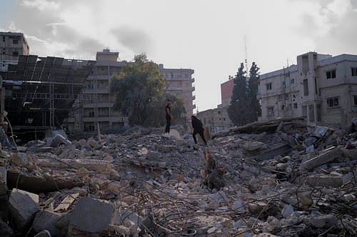 Israel targeted 3 residential buildings in the city of Tyre, Leb